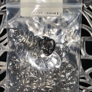 50 PCs Antique Silver Love Hearts